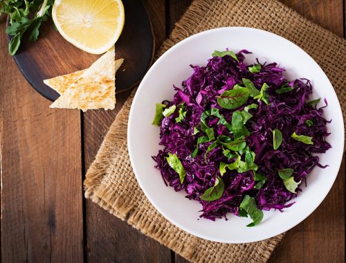 SALADA DE REPOLHO COM ABACAXI